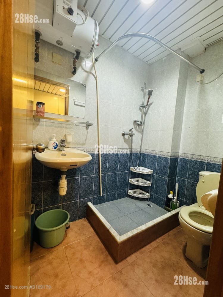 Fanling Kan Lung Tsuen Rental 3 Bedrooms , 1 Bathroom 680 ft²