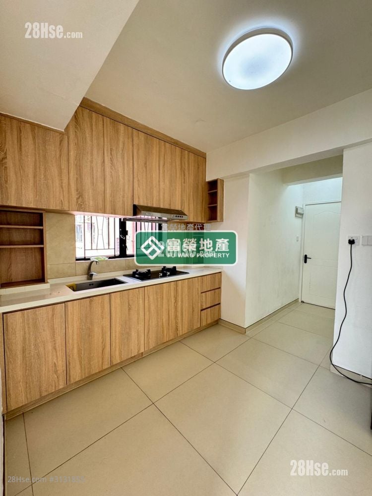 安順大廈 售盤 2 房 , 1 浴室 443 平方呎