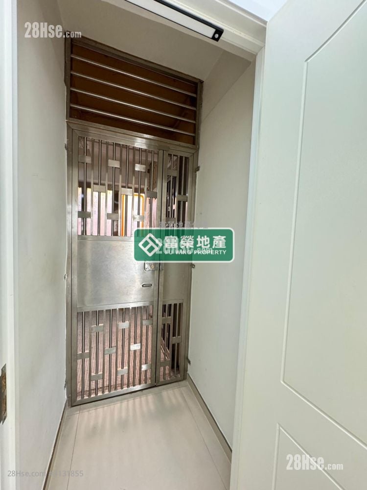 安順大廈 售盤 2 房 , 1 浴室 443 平方呎