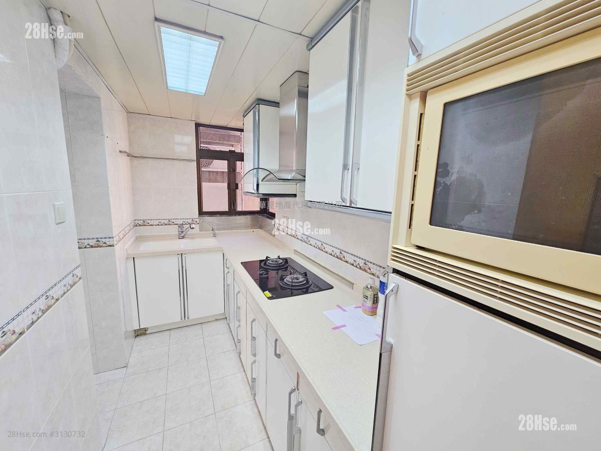 Greenfield Terrace Rental 3 Bedrooms , 2 Bathrooms 952 ft²