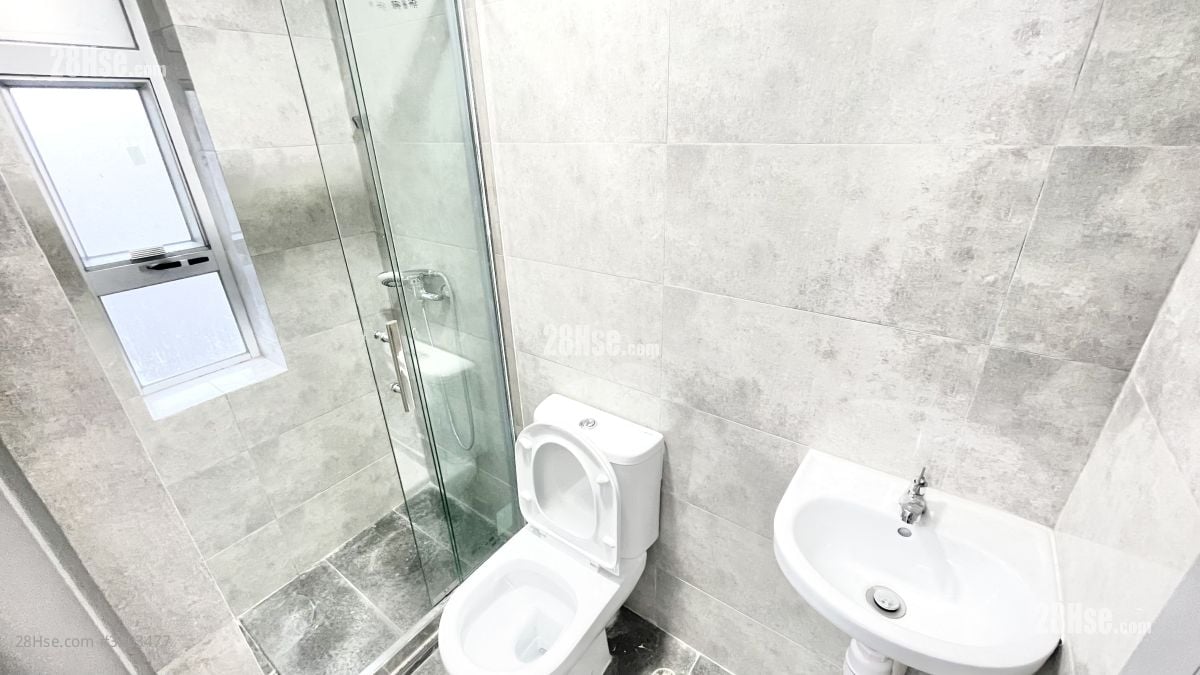 東角樓 租盤 100 平方呎