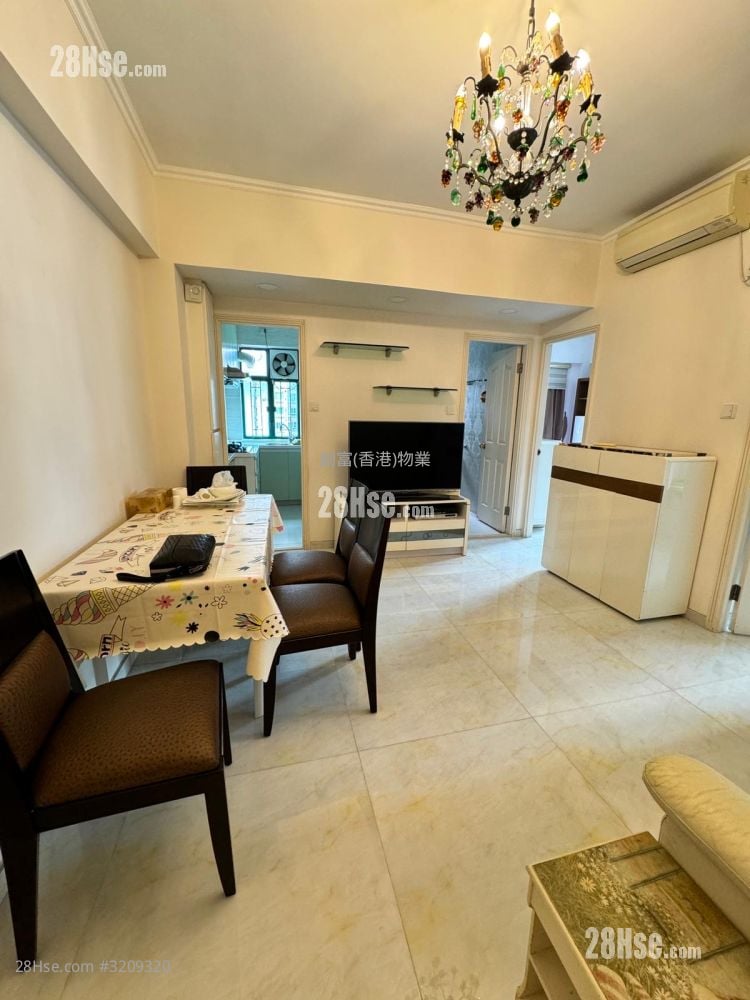 Yuet Ming Building Sell 2 Bedrooms , 1 Bathroom 488 ft²