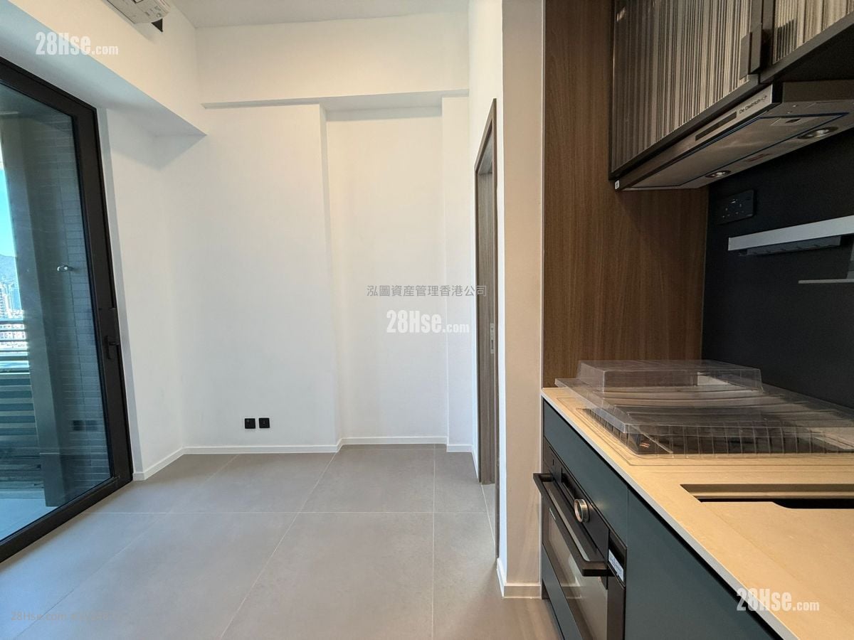 Larchwood Rental 1 Bedroom , 1 Bathroom 259 ft²