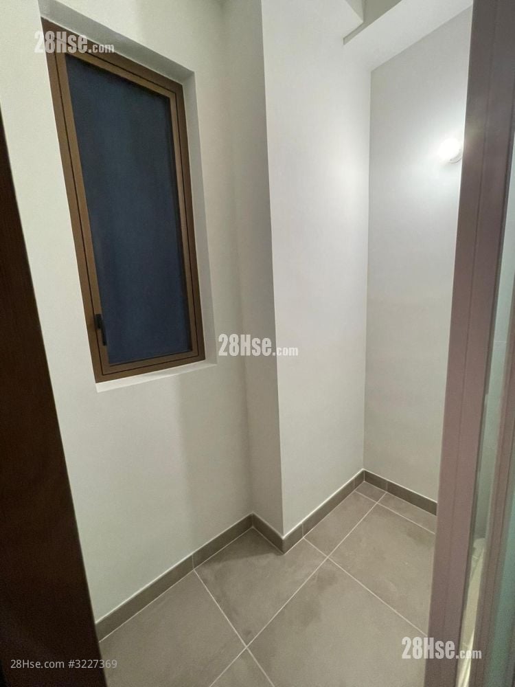 LP10 售盘 4 房 , 2 浴室 1,200 平方尺