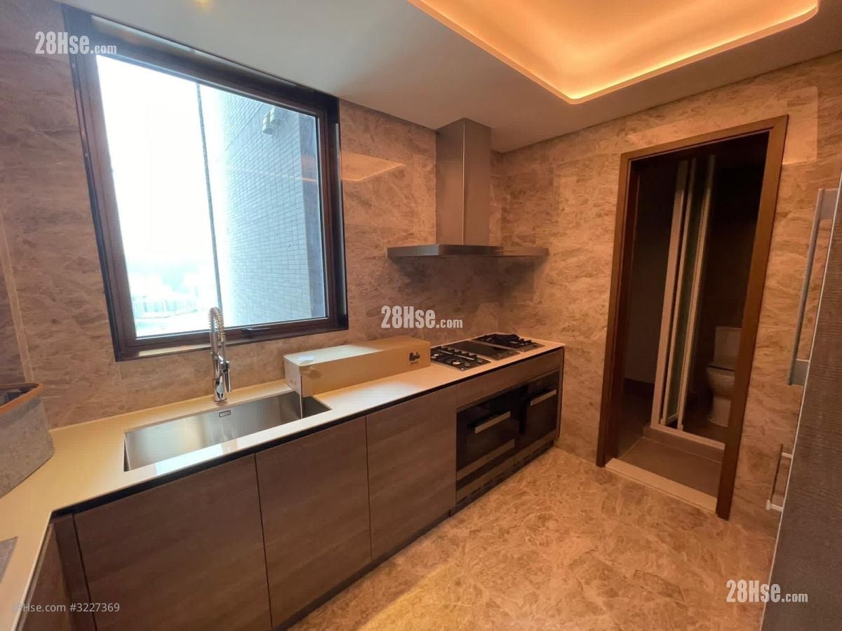 LP10 售盘 4 房 , 2 浴室 1,200 平方尺