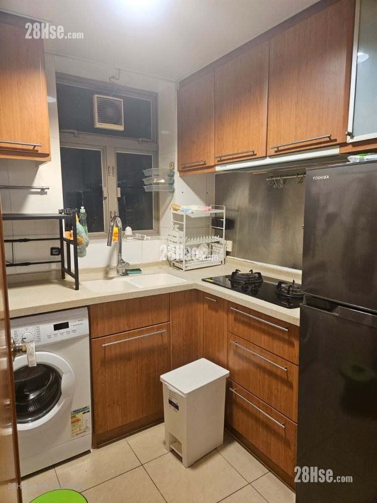 君傲湾 租盘 2 房 , 1 浴室 470 平方尺