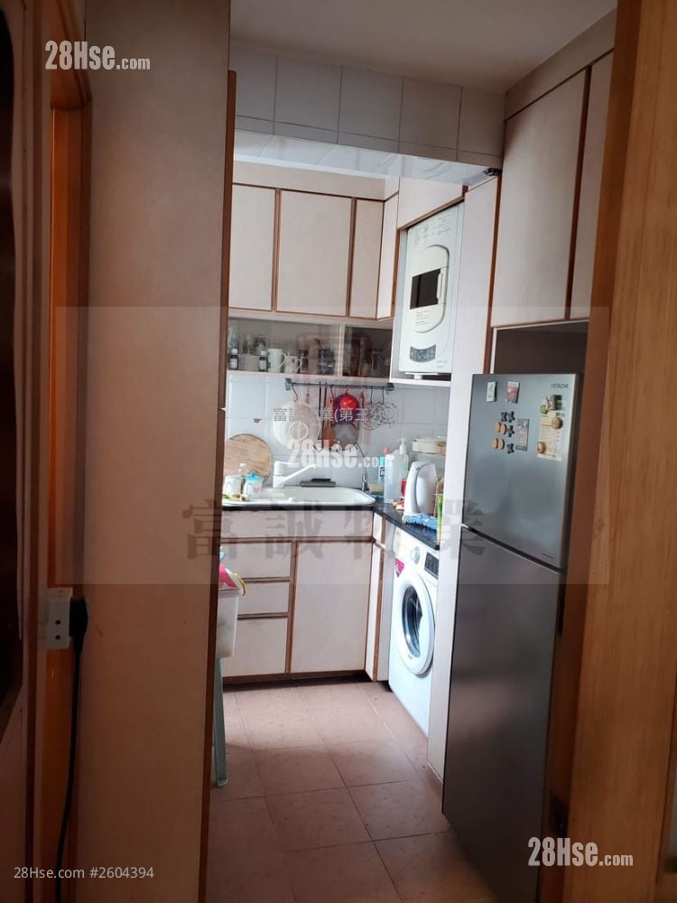 Kwong Ming Court Sell 426 ft²