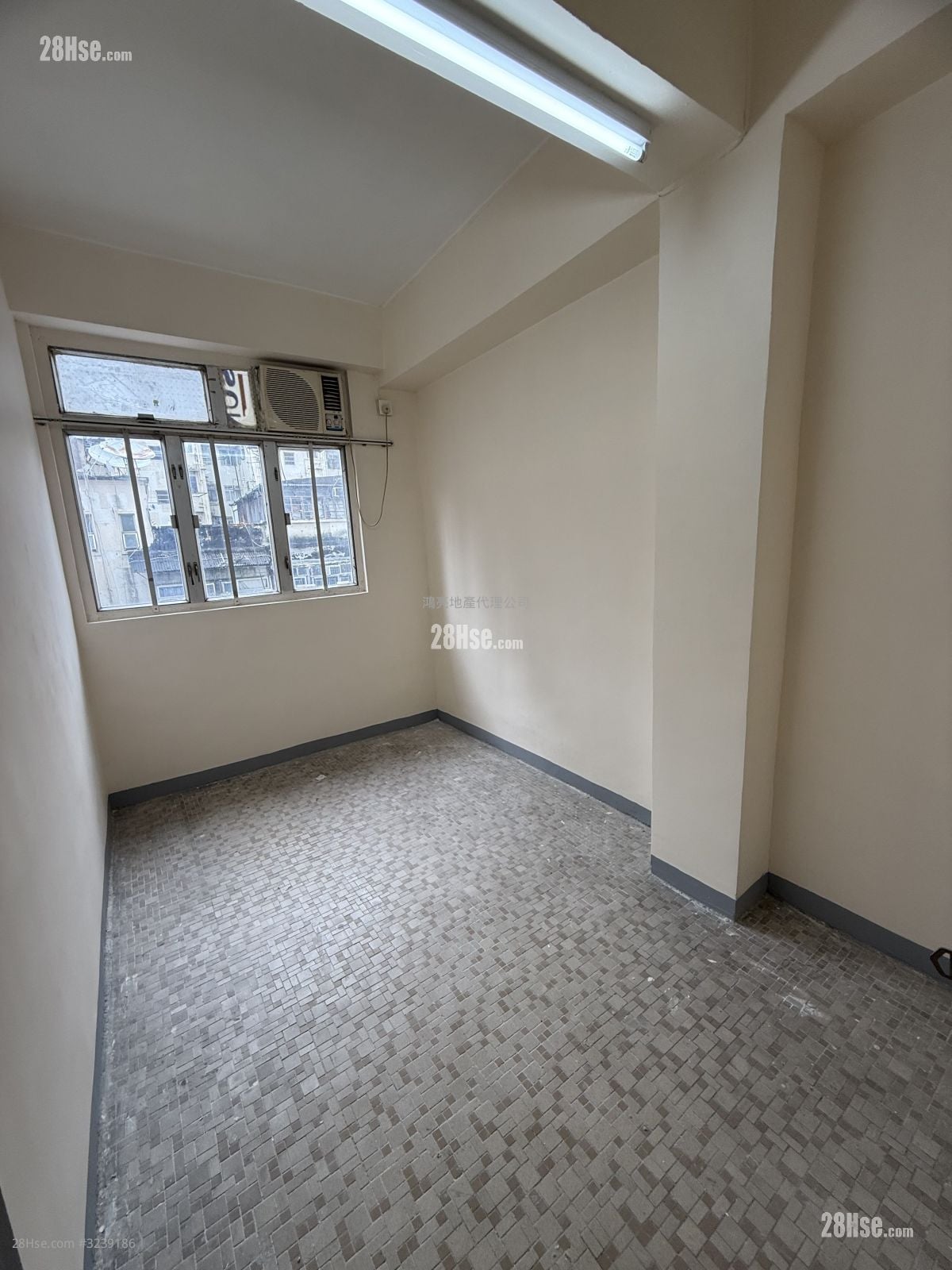 371 Ki Lung Street Rental 3 Bedrooms , 1 Bathroom 392 ft²