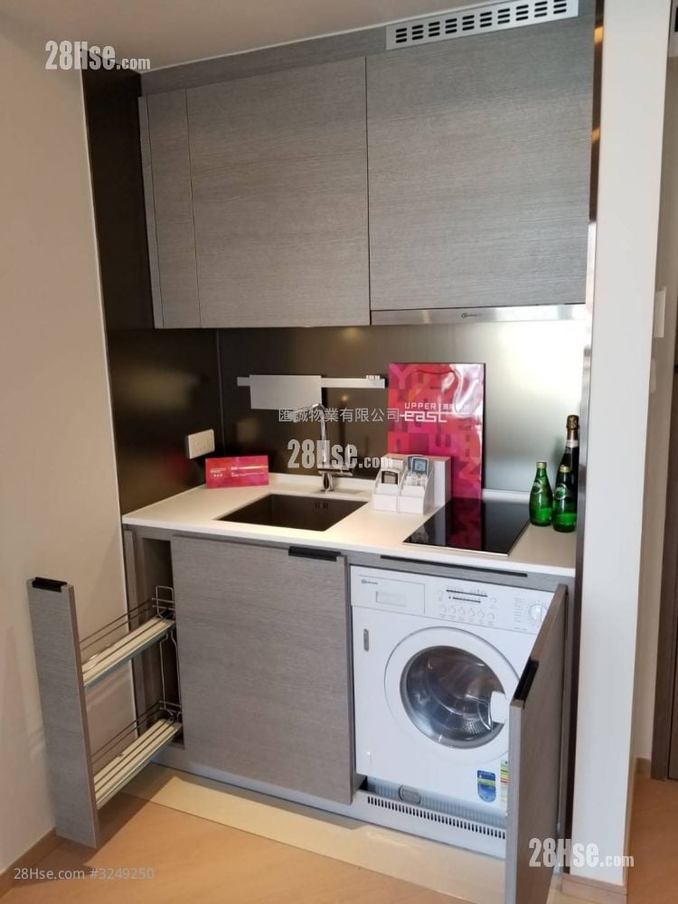 Upper East Sell 285 ft²