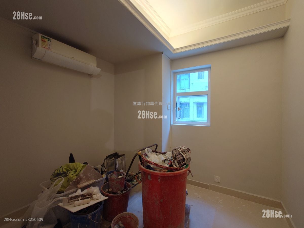 Apartment Rental 2 Bedrooms , 1 Bathroom 440 ft²