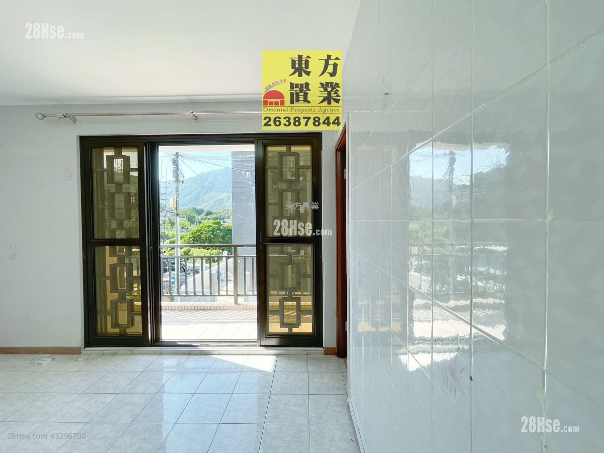 村屋 租盤 3 房 , 2 浴室 500 平方呎 村屋 租盤 3 房 , 2 浴室 500 平方呎