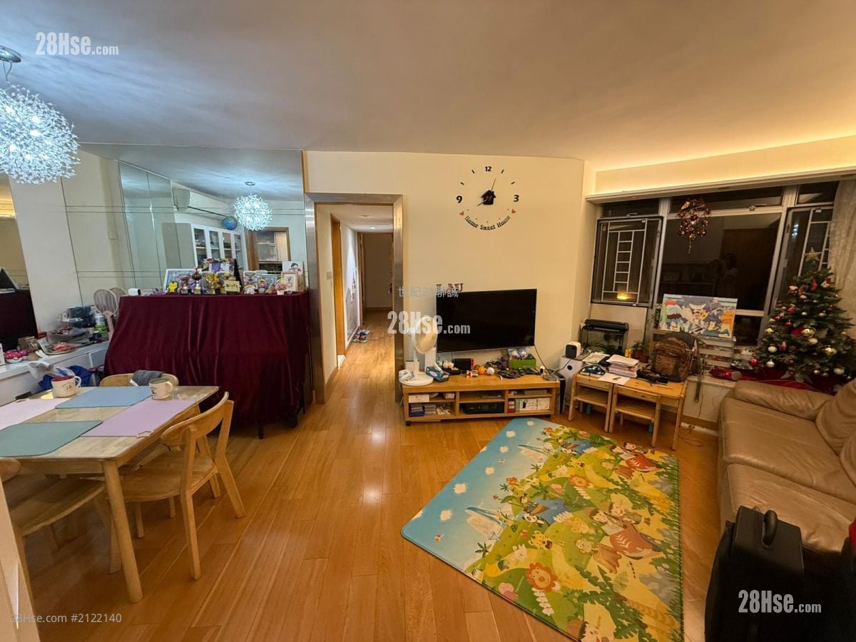 Sceneway Garden Sell 3 Bedrooms , 2 Bathrooms 720 ft²