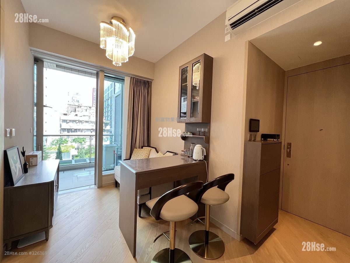 One Soho Rental 284 ft²