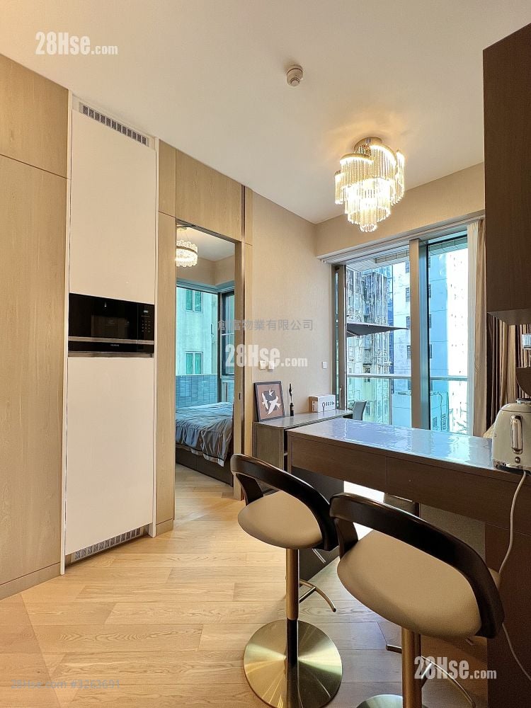 One Soho Rental 284 ft²