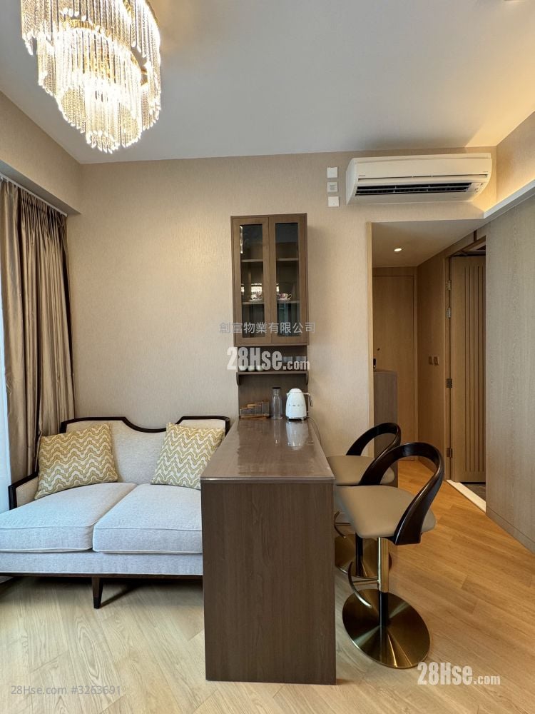 One Soho Rental 284 ft²