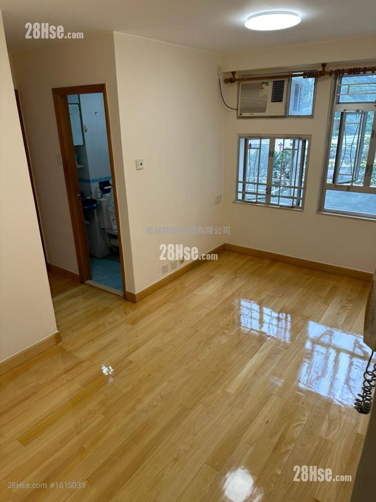 Cheung Wo Court Sell 2 Bedrooms , 1 Bathroom 414 ft²