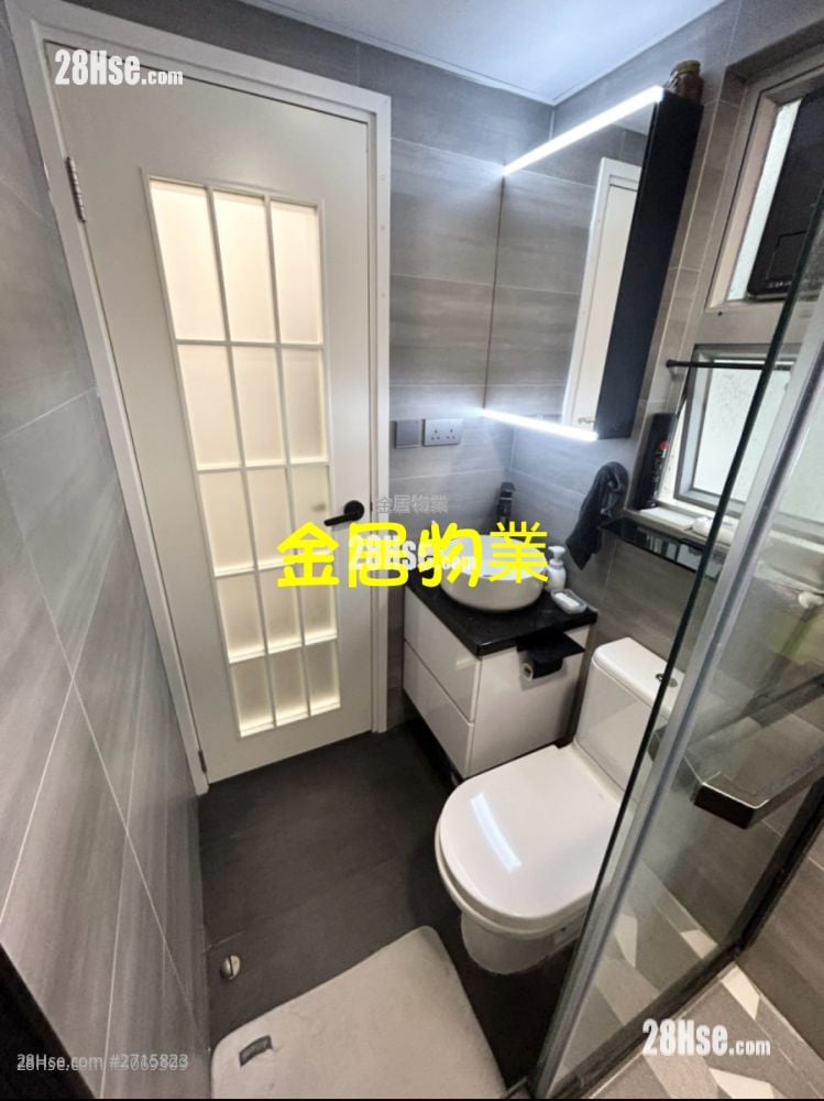 Paradise Square Sell 2 Bedrooms , 1 Bathroom 368 ft²