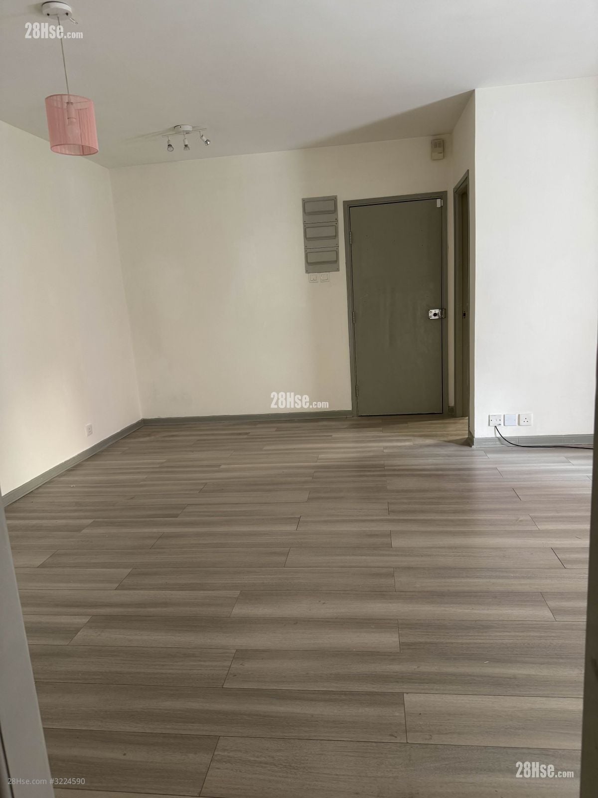 新界屯门嘉才里稔湾花园 租盘 2 房 , 1 浴室 650 平方尺