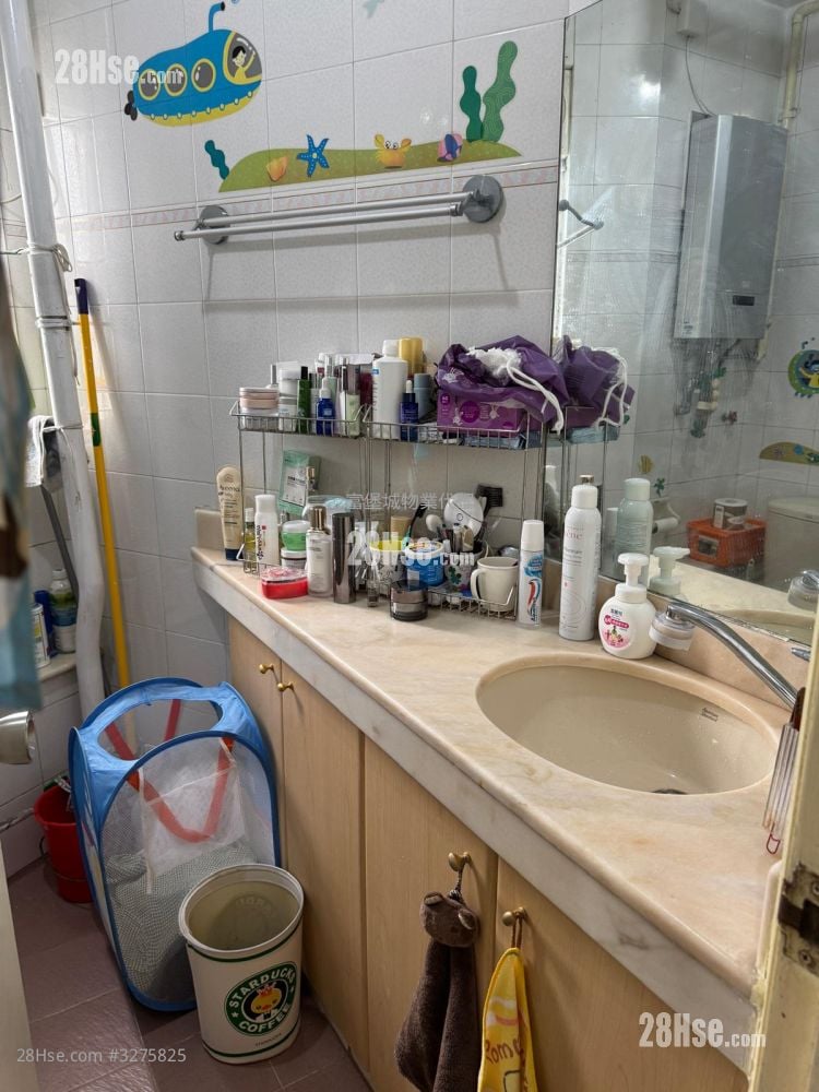 Kwong Lam Court Sell 3 Bedrooms , 1 Bathroom 543 ft²