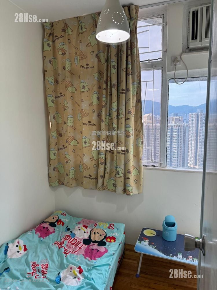 Kwong Lam Court Sell 3 Bedrooms , 1 Bathroom 543 ft²