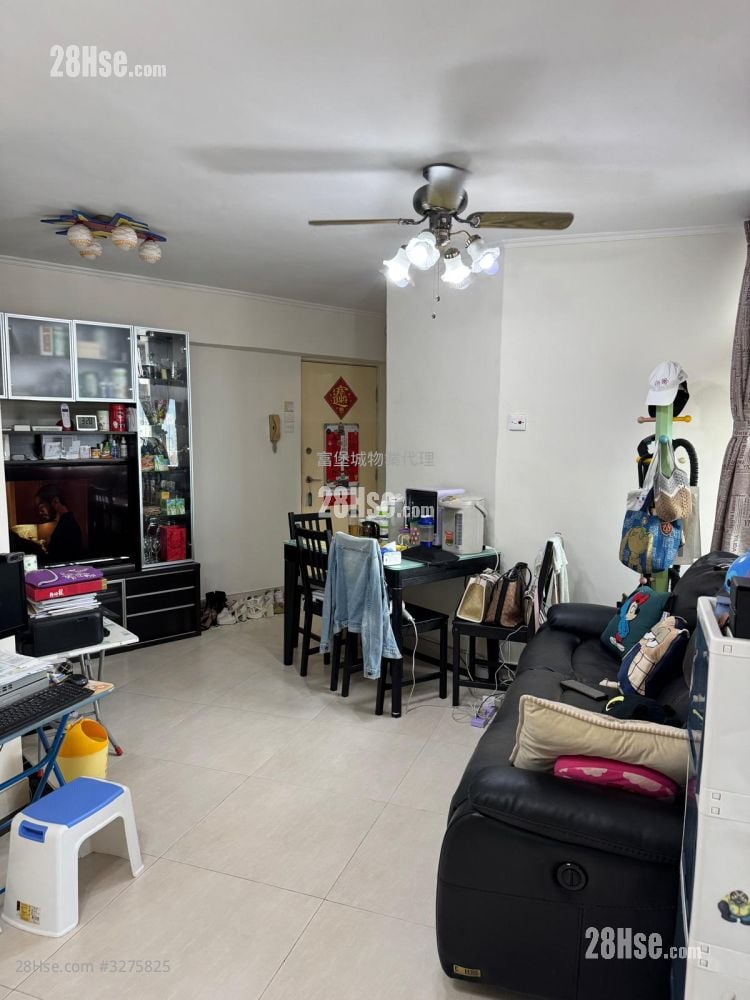 Kwong Lam Court Sell 3 Bedrooms , 1 Bathroom 543 ft²