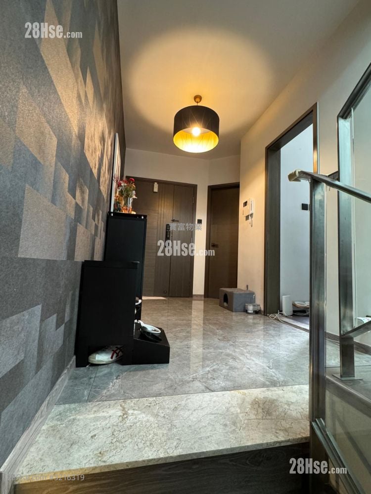 倚龙山庄 售盘 3 房 , 2 浴室 1,586 平方尺