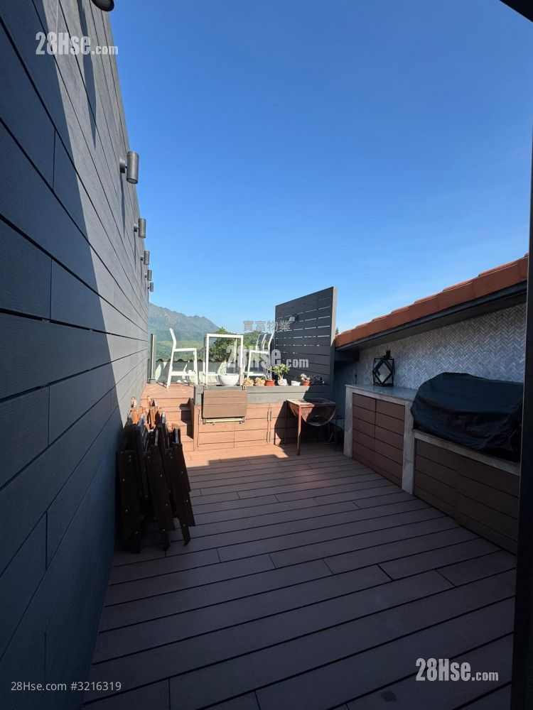 倚龙山庄 售盘 3 房 , 2 浴室 1,586 平方尺