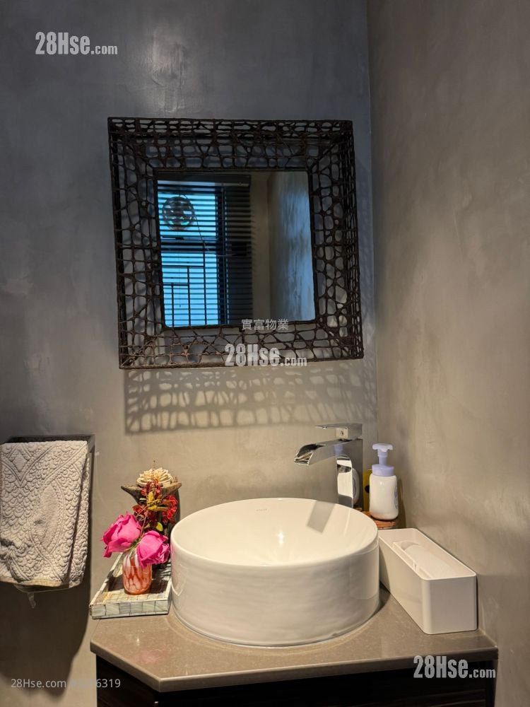 倚龙山庄 售盘 3 房 , 2 浴室 1,586 平方尺