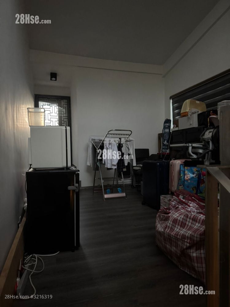 倚龙山庄 售盘 3 房 , 2 浴室 1,586 平方尺