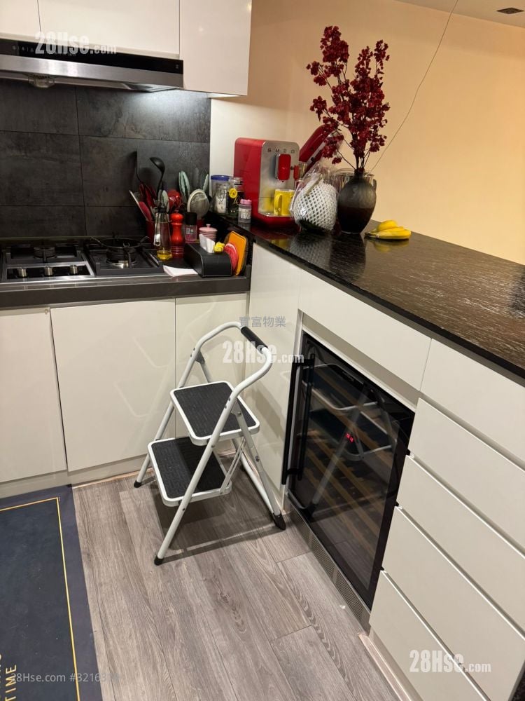 倚龙山庄 售盘 3 房 , 2 浴室 1,586 平方尺