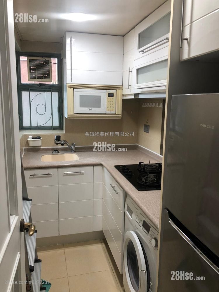 Queen's Terrace Sell 2 Bedrooms , 1 Bathroom 534 ft²