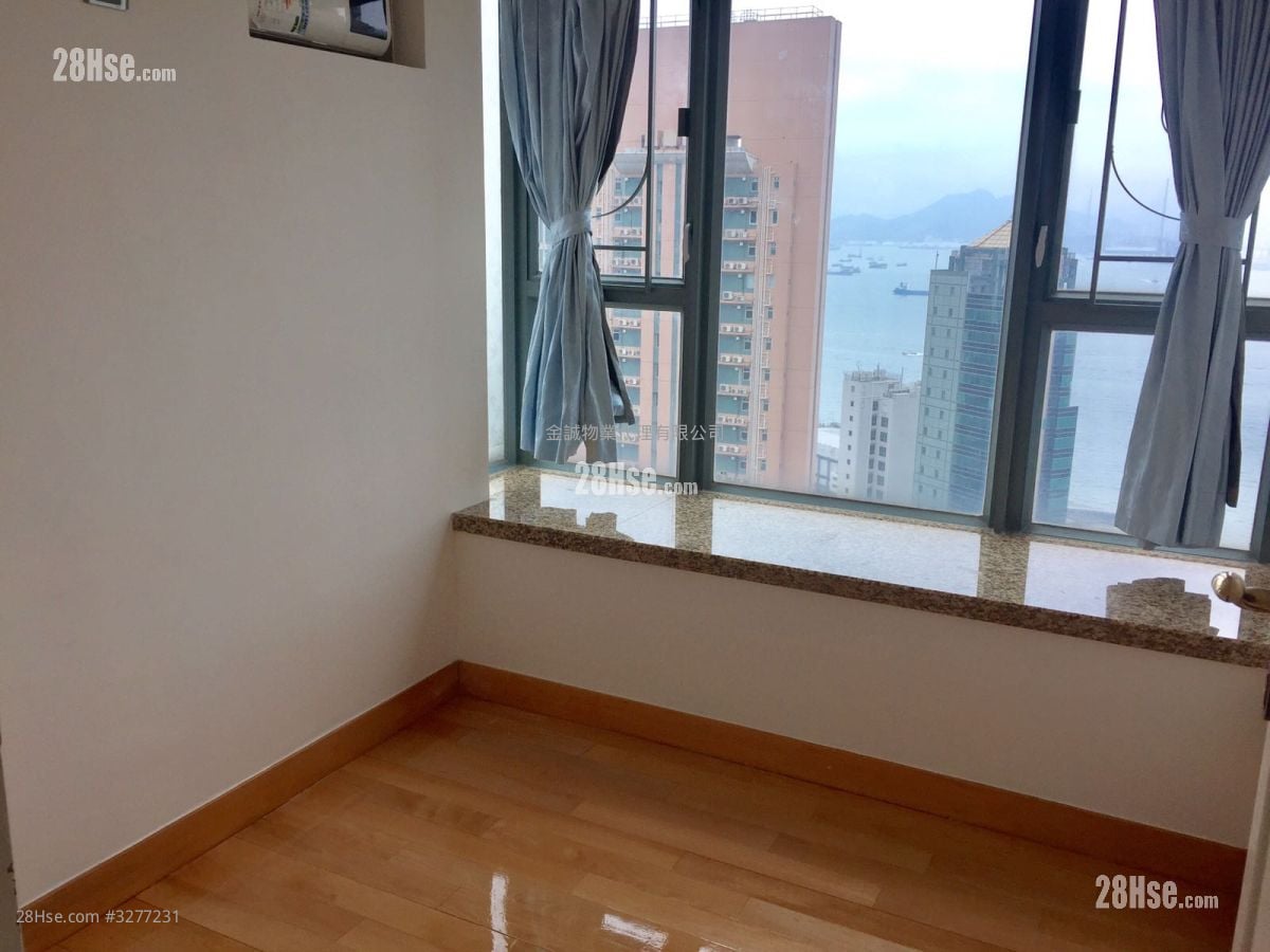 Queen's Terrace Sell 2 Bedrooms , 1 Bathroom 534 ft²