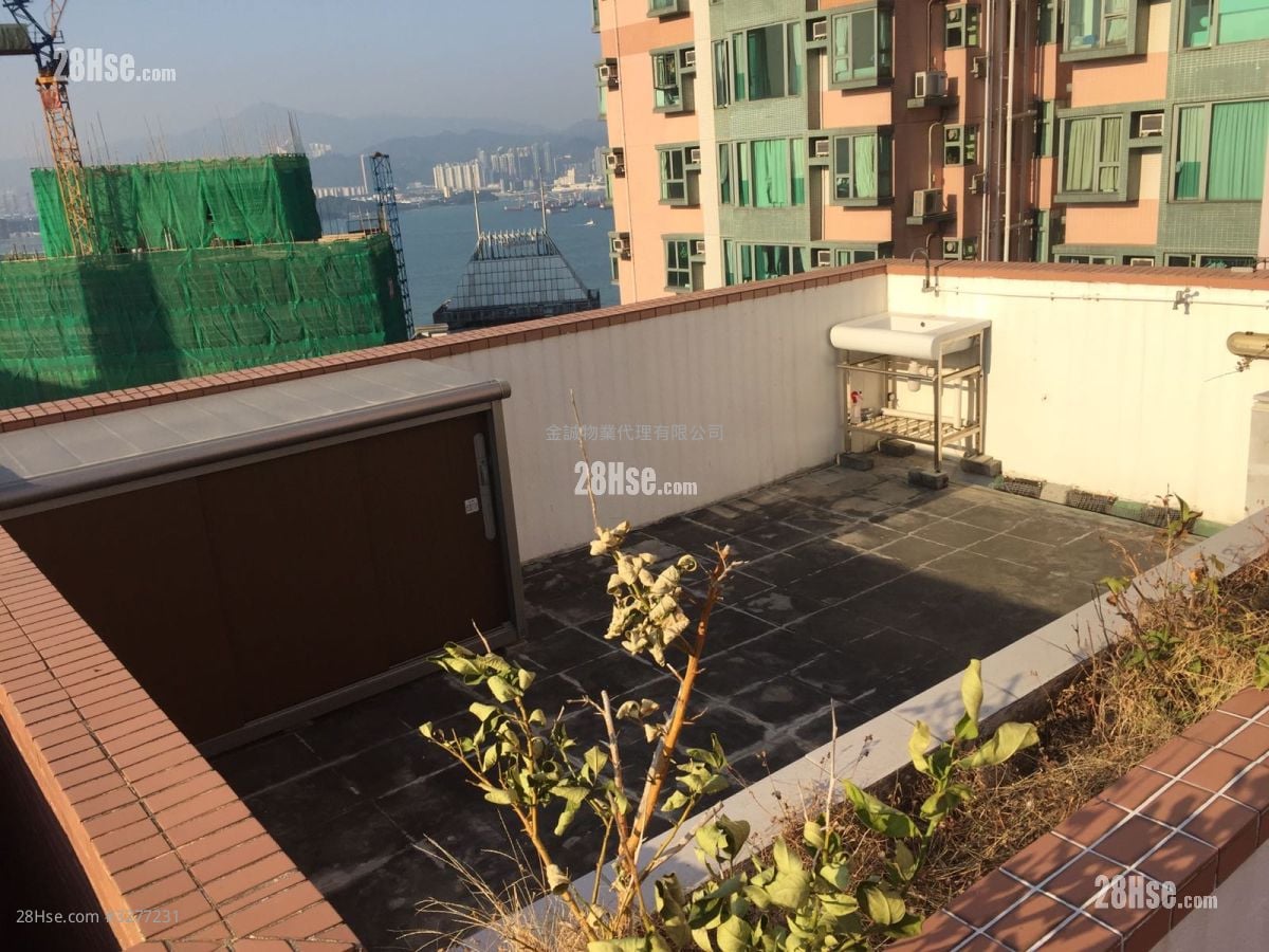 Queen's Terrace Sell 2 Bedrooms , 1 Bathroom 534 ft²