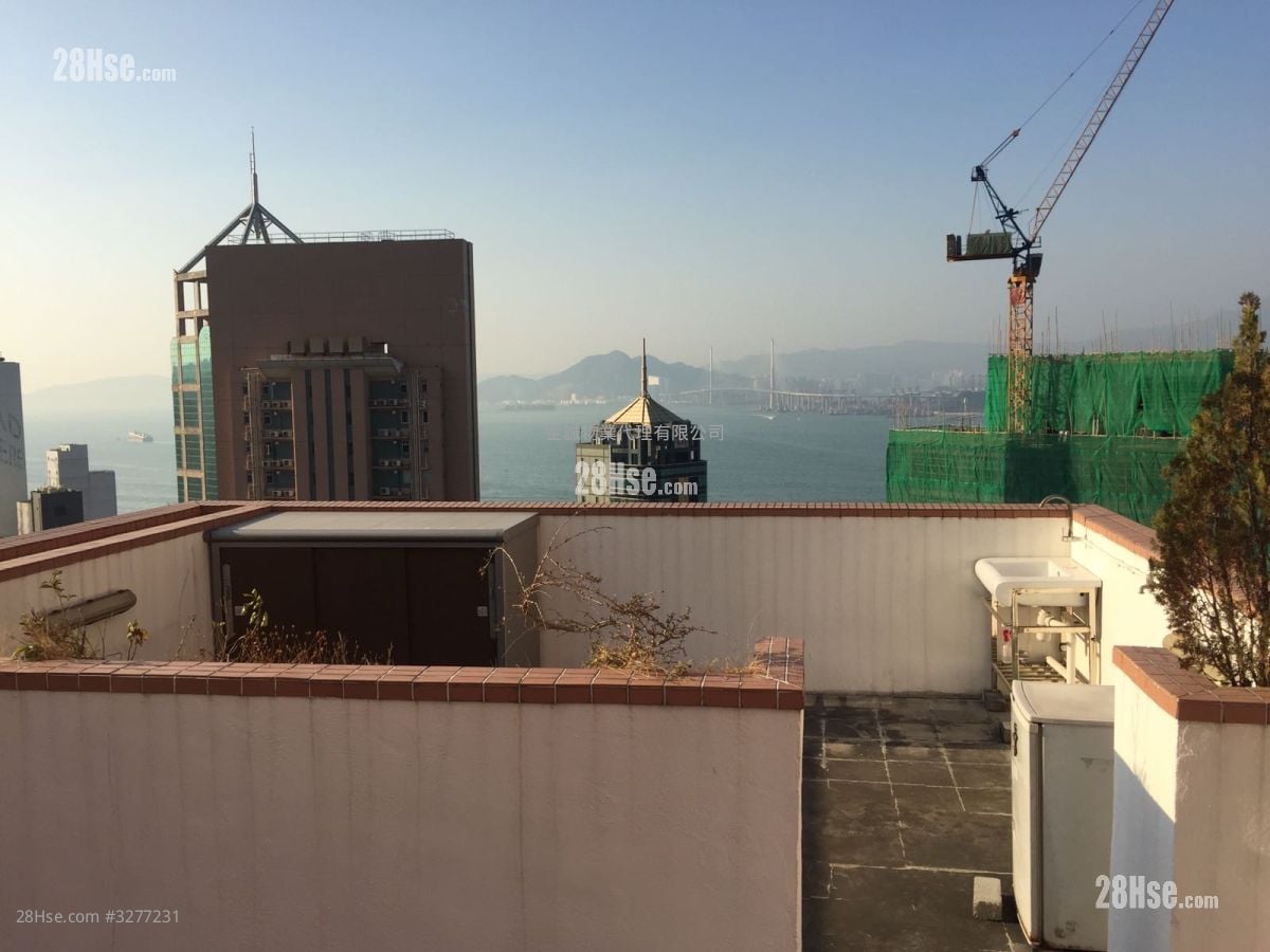 Queen's Terrace Sell 2 Bedrooms , 1 Bathroom 534 ft²