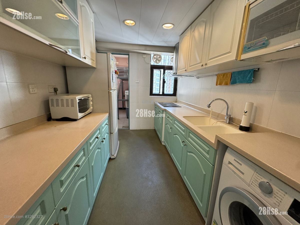 Celebrity Garden Sell 3 Bedrooms , 2 Bathrooms 828 ft²