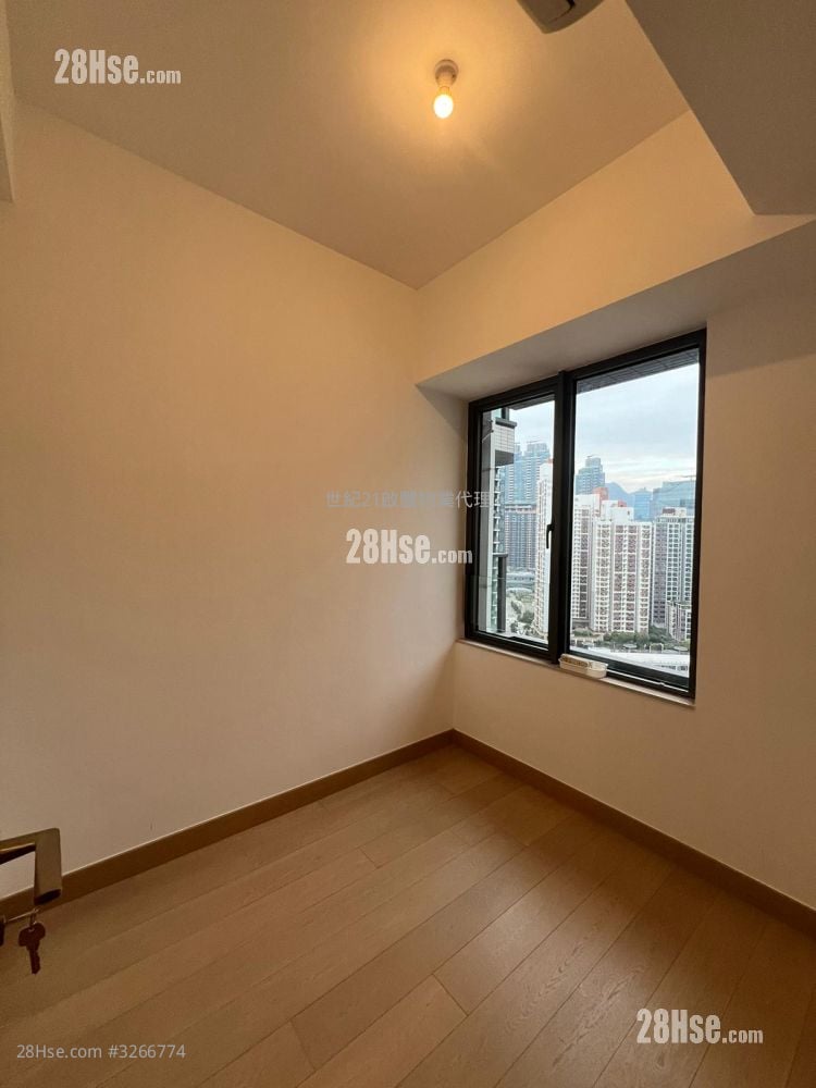 Victoria Skye Sell 2 Bedrooms , 1 Bathroom 472 ft²