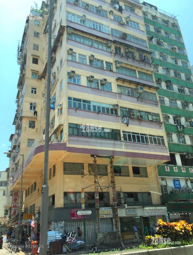 Pak Cheung Building Sell 3 Bedrooms , 1 Bathroom 515 ft²