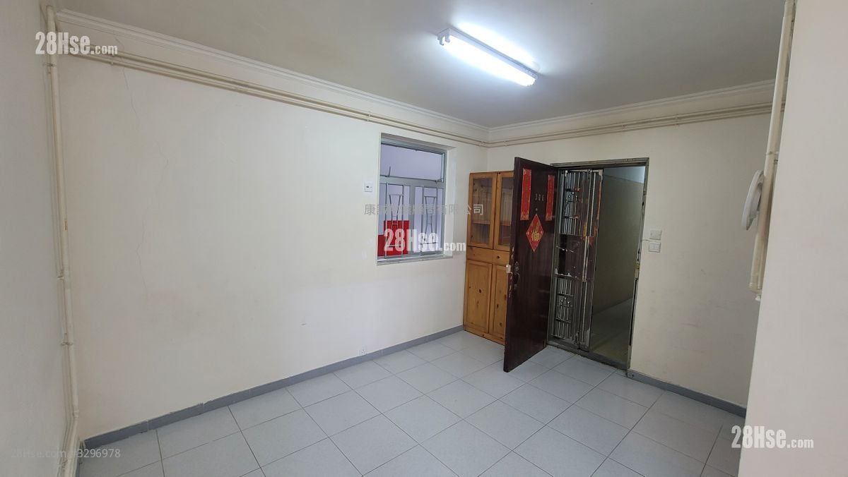 Kai Tin Tower Sell 2 Bedrooms , 1 Bathroom 469 ft²