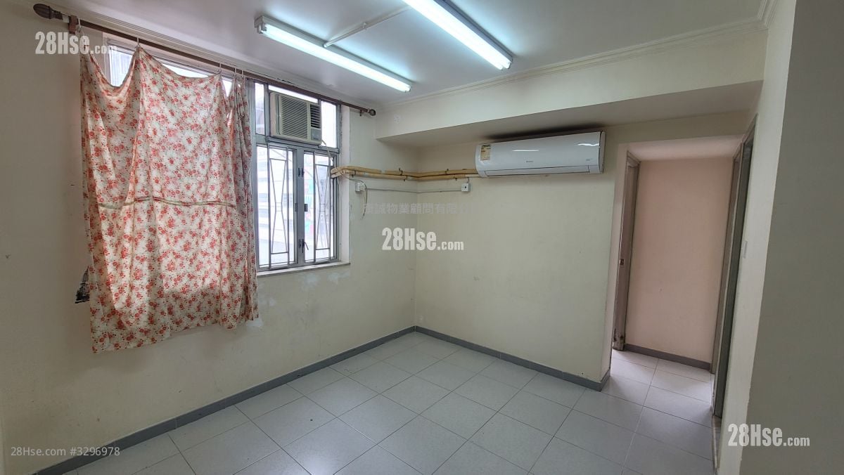 Kai Tin Tower Sell 2 Bedrooms , 1 Bathroom 469 ft²
