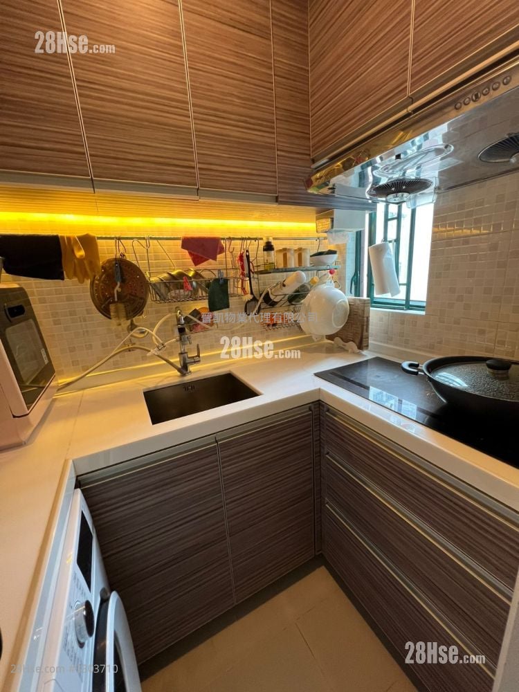 The Eastborne Sell 3 Bedrooms , 1 Bathroom 407 ft²