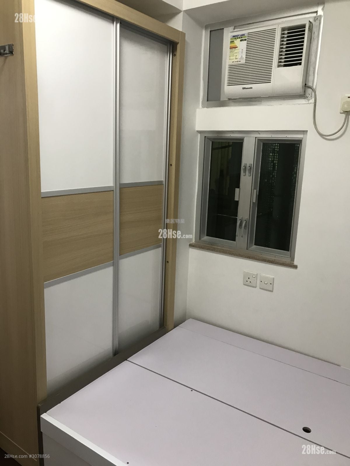 Pearl Court Sell 2 Bedrooms , 1 Bathroom 395 ft²