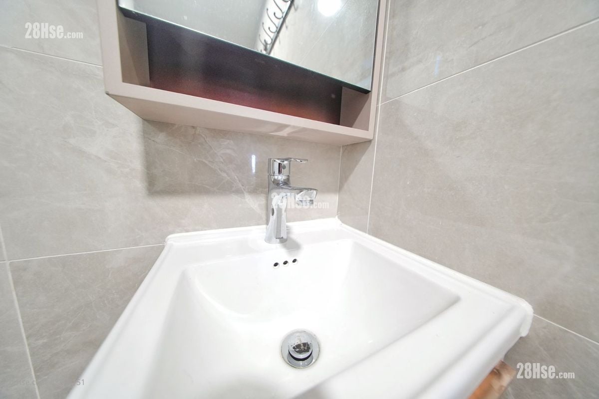 伟安大厦 租盘 180 平方尺