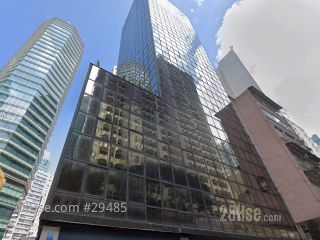 QUEENS CENTRE Building