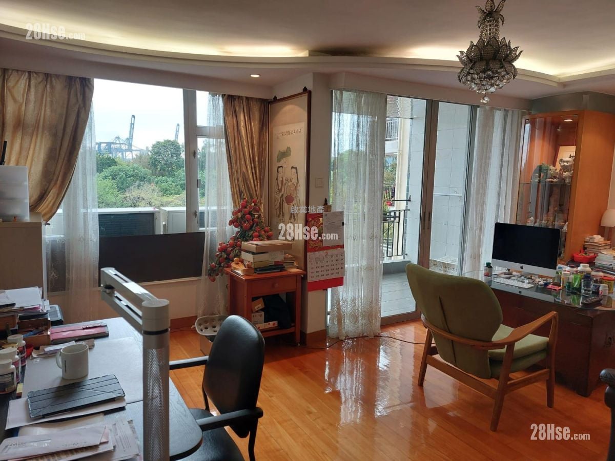 Mei Foo Sun Chuen Sell 4 Bedrooms , 2 Bathrooms 1,326 ft²