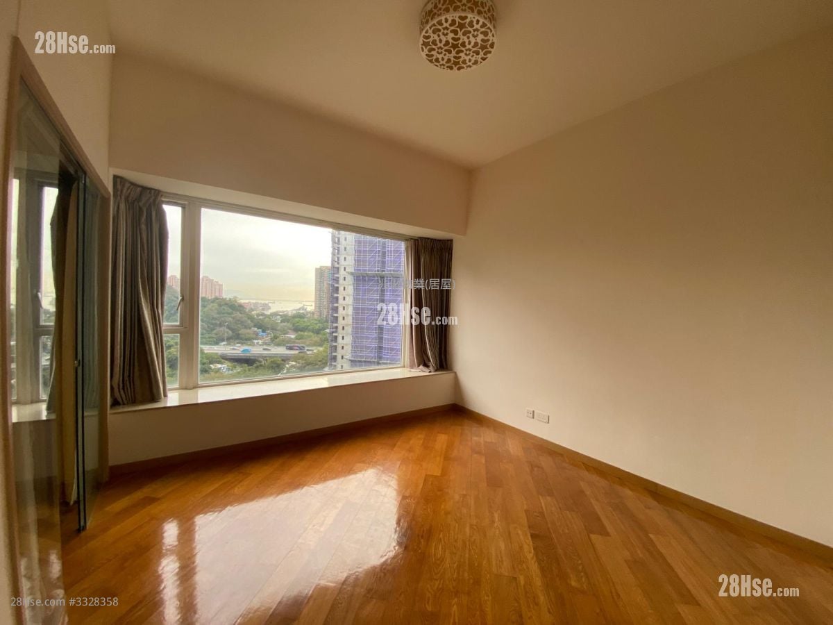 Avignon Rental 4 Bedrooms , 3 Bathrooms 1,285 ft²