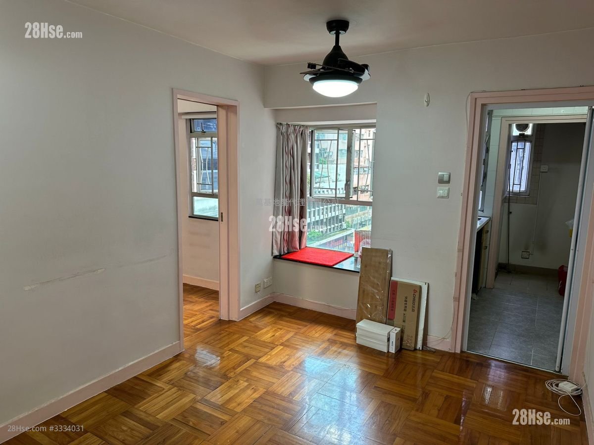 Campion Court Sell 2 Bedrooms , 1 Bathroom 333 ft²