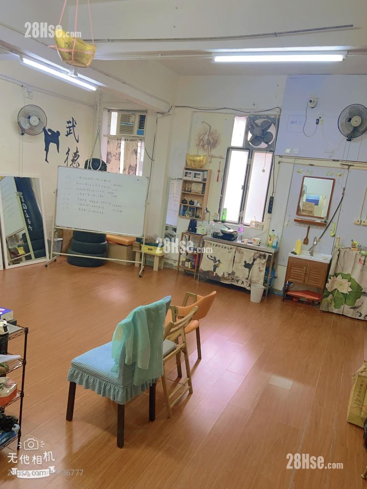 必發道 71 號 Rental 3 Bedrooms , 2 Toilets 1,000 ft²