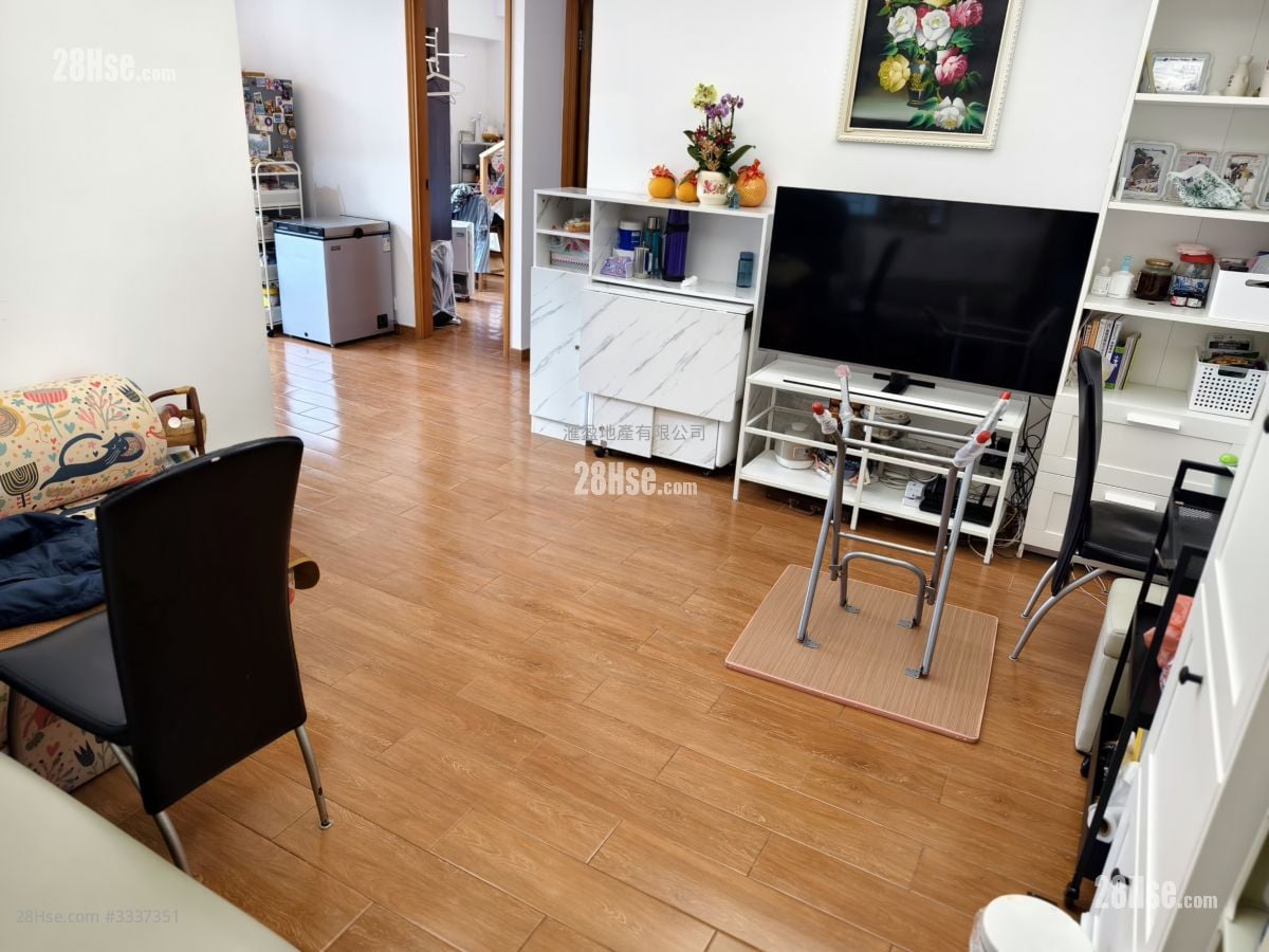 金堡大厦 售盘 3 房 , 1 浴室 584 平方尺