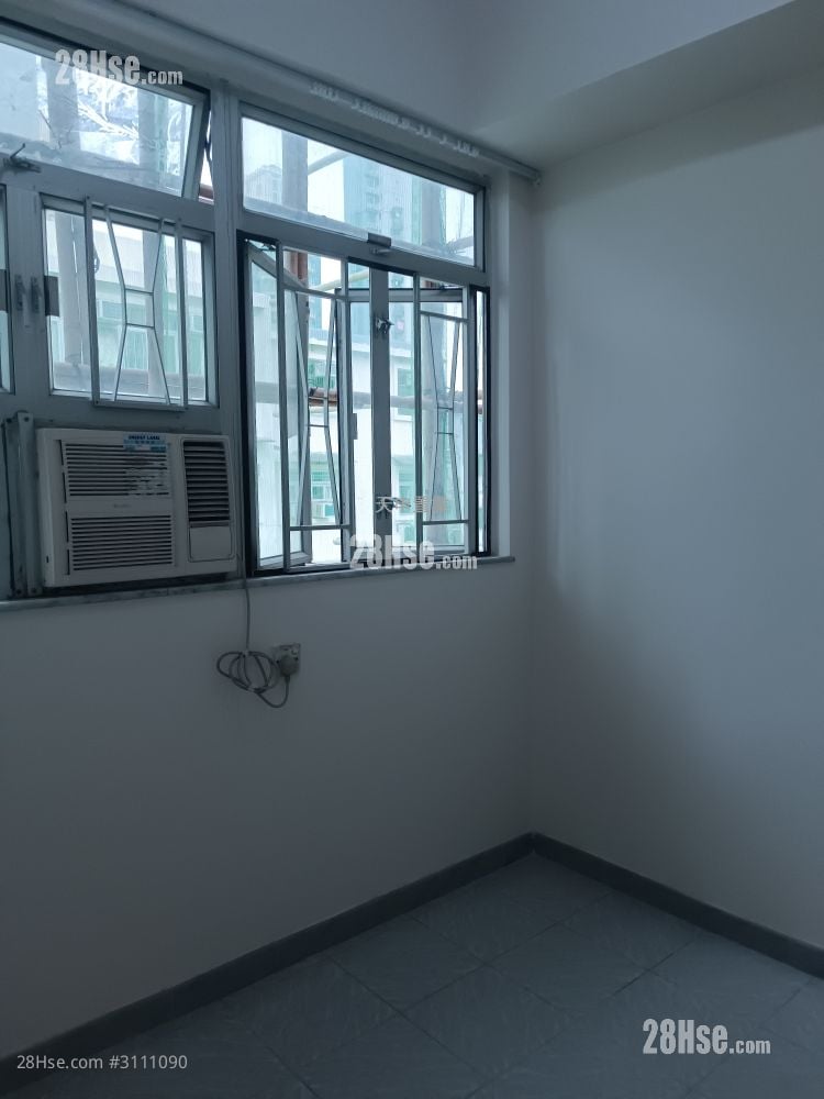 单幢楼房 售盘 5+ 房 825 平方尺