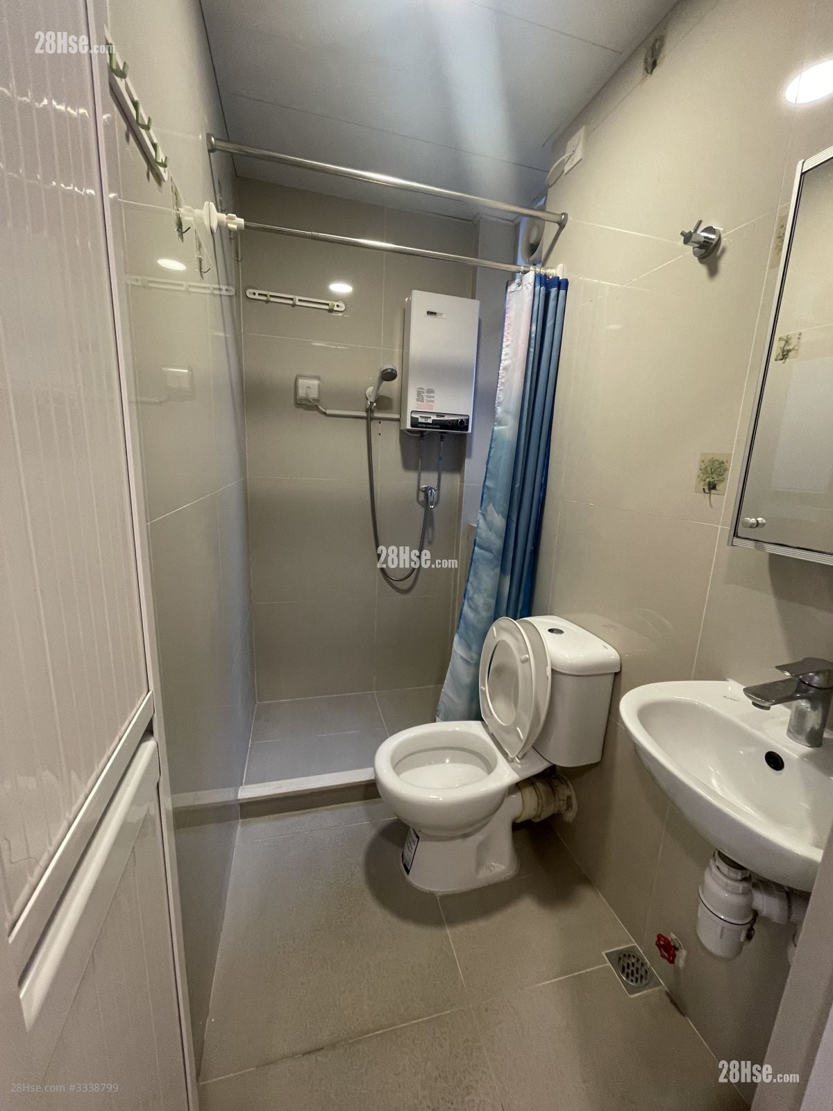 Walk-Up Building Rental 85 ft²